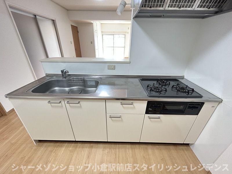 拡大写真:イデアコミュニティ 3階302のキッチン