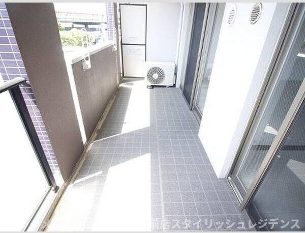 拡大写真:リブラ ブライト 6階601のバルコニー