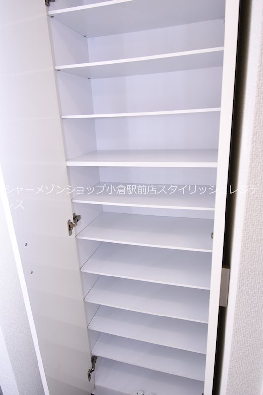 拡大写真:ヒット馬借テラス 5階503の収納