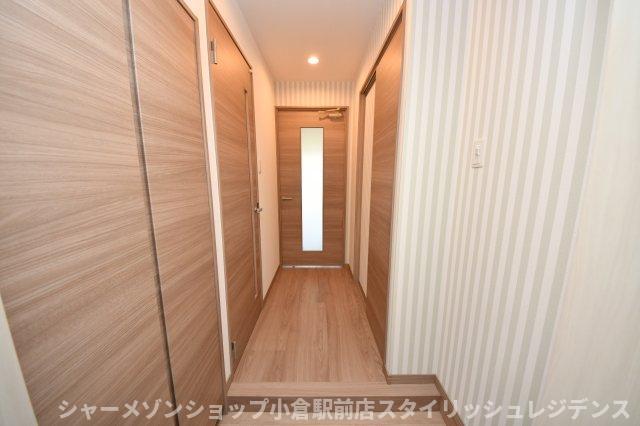 拡大写真:G-Apartment開 3階302の玄関