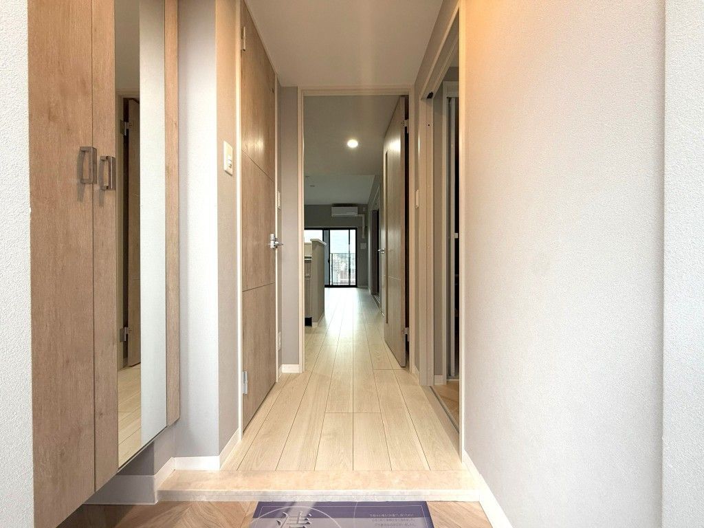 拡大写真:LEGEND紺屋町 10階1004の玄関