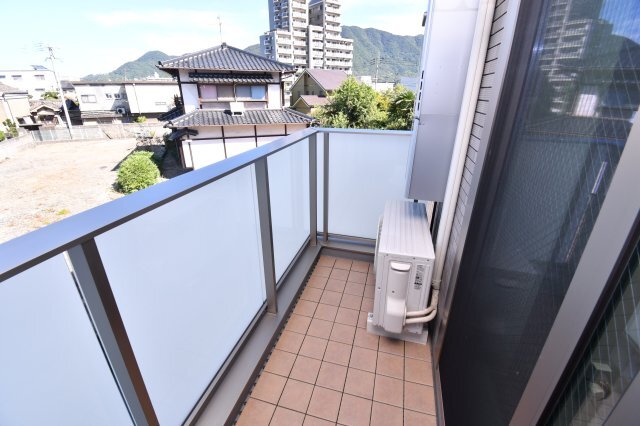 拡大写真:YOURMAISON萩崎 1階105のバルコニー