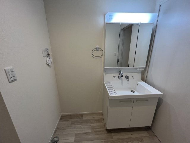 拡大写真:YOURMAISON萩崎 1階105の洗面所