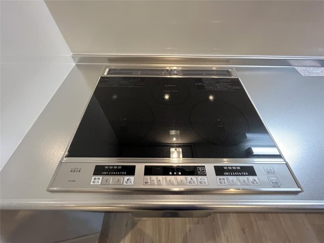 拡大写真:YOURMAISON萩崎 1階105の居間