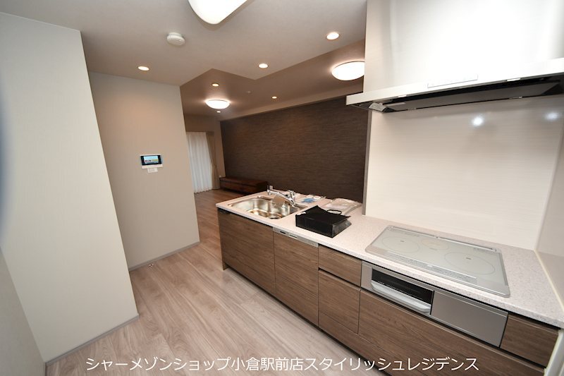 拡大写真:ザ・サンパーク小倉駅タワーレジデンス 5階509のキッチン