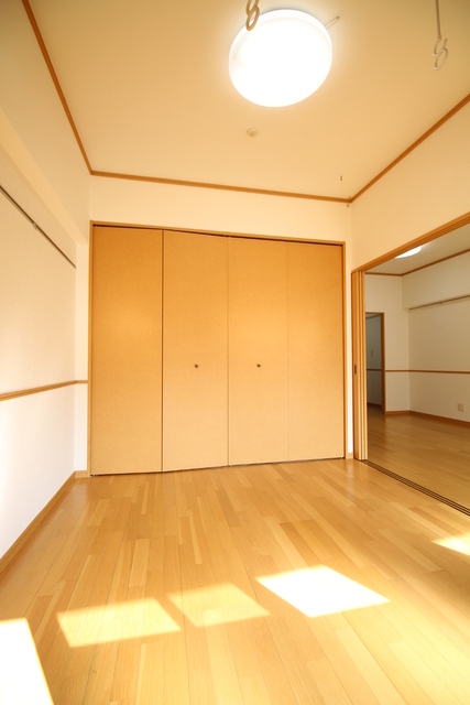 拡大写真：ボヌール小倉　 4階402の洋室