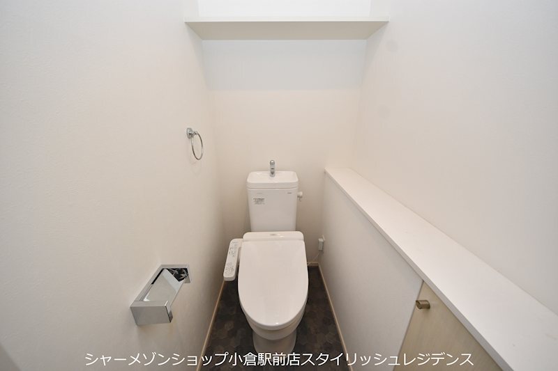 拡大写真:グレース上富野 3階303のトイレ