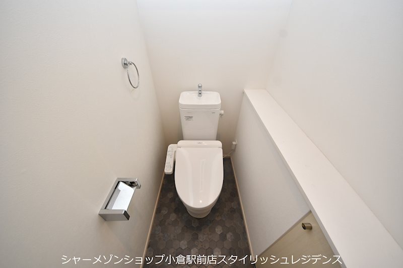 拡大写真:グレース上富野 3階303のトイレ