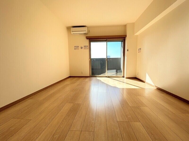 拡大写真:ロイヤルノースナイン 16階1604の居間
