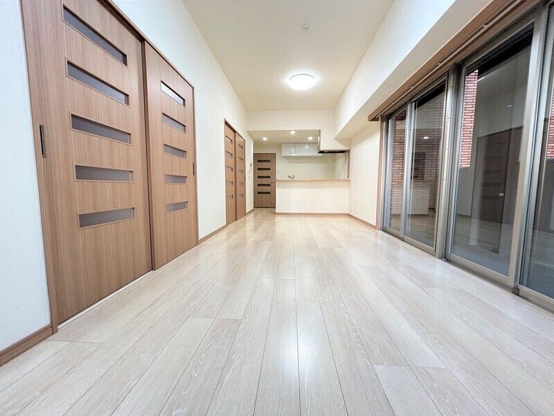 拡大写真:ロイヤルノースナイン 15階1501の居間
