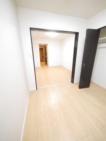 拡大写真：サンクレシア戸畑駅前 4階405の居間