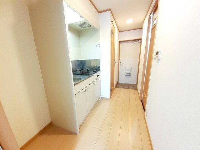 拡大写真：セトル．イン鳳 4階410の内装