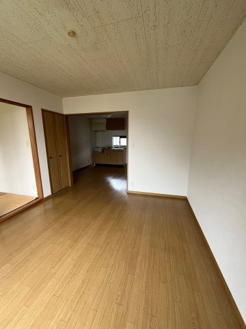拡大写真:シティハイツマスヒラB棟 2階203の居間