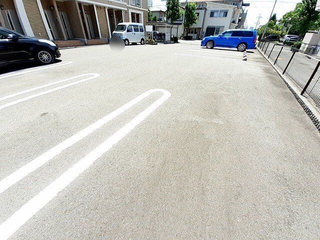 拡大写真:リバーサイド三城 2階203の外観