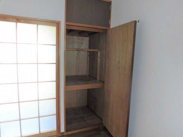 拡大写真:エスポワール大井 B棟 1階102の収納