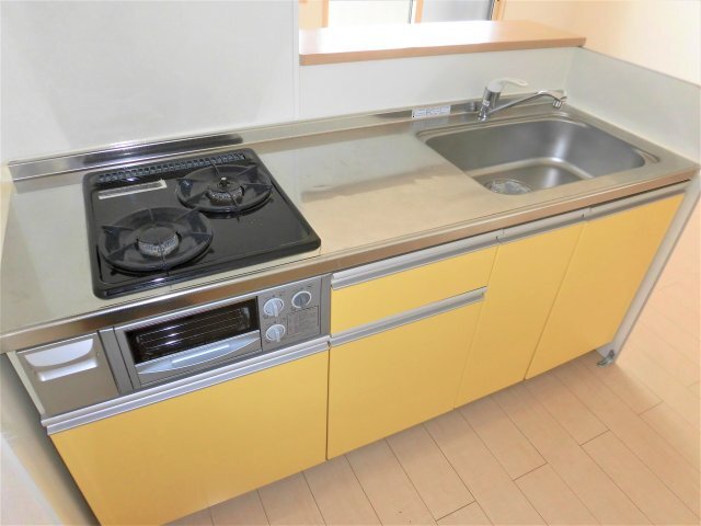 拡大写真:Espoir Yutaka 2階201のキッチン
