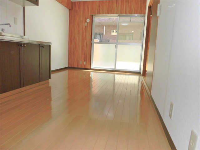 拡大写真:エムブレイス 2階202の内装
