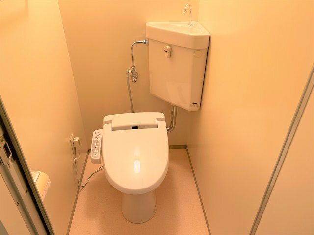 拡大写真:一光林町コーポ第一 1階102のトイレ