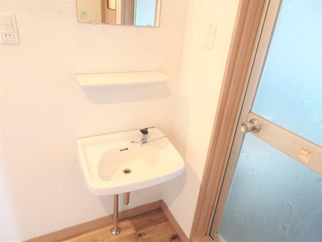 拡大写真:木村コーポA 3階302の独立洗面台