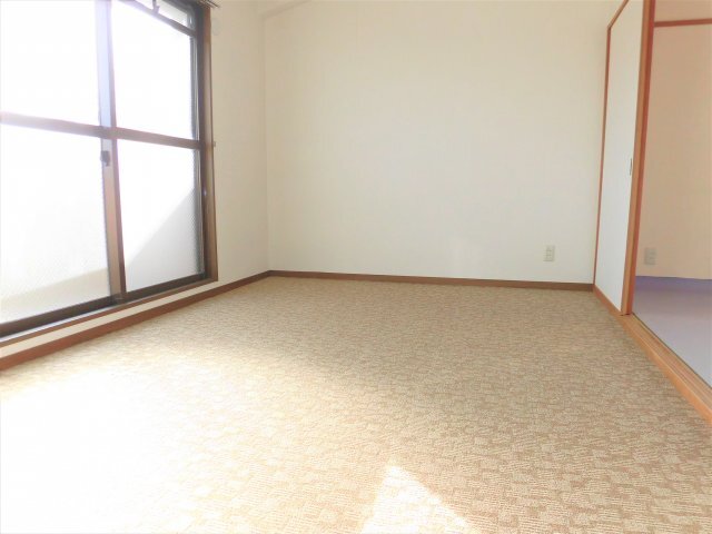 拡大写真:メゾンラフィネ 4階505の洋室