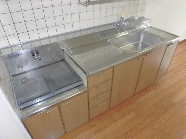 拡大写真:メゾンラフィネ 2階205のキッチン
