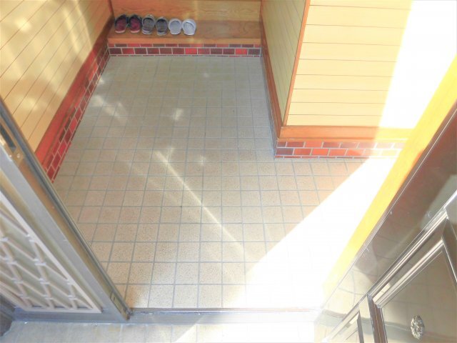 拡大写真：墨俣町K様戸建貸家 1階1の玄関