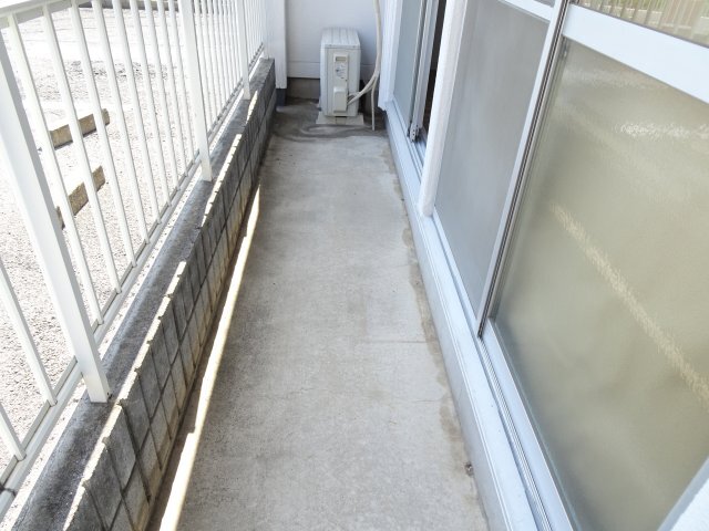 拡大写真:リバティはやの A 1階106のバルコニー