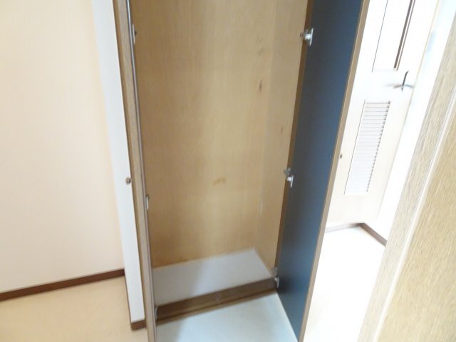 拡大写真:アプレシェ 3階301の収納