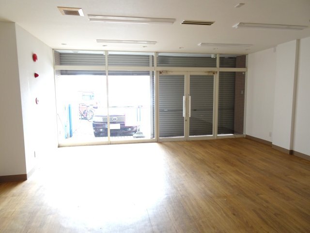 拡大写真:大垣市南頬町店舗事務所 1階1の内装