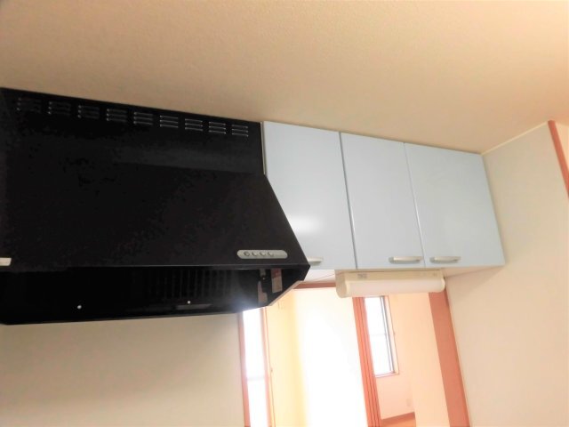 拡大写真:ヴァイスハイム 2階206のキッチン