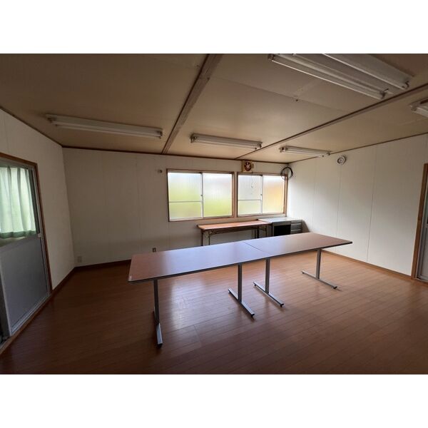 拡大写真:上石津町寄宿舎付事務所 1階1の内装