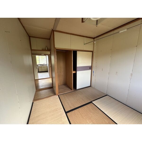 拡大写真:上石津町寄宿舎付事務所 1階1の和室
