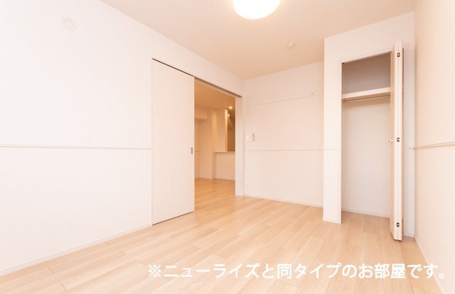 拡大写真:カーサ ファミーユ 2階203の収納
