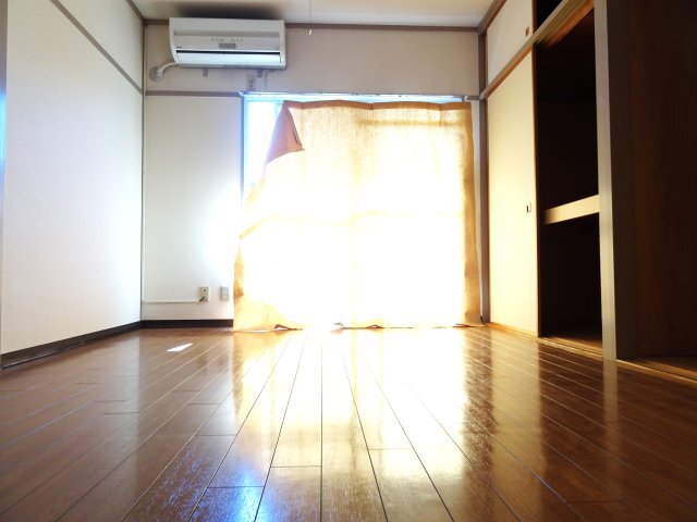 拡大写真:ウサミアパートメント 1階101の洋室