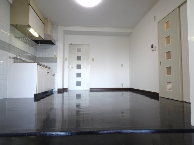 拡大写真:アーバンコア禾森 2階2Bの居間