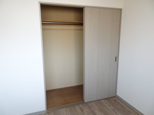 拡大写真:メイプルハウス 2階205の収納