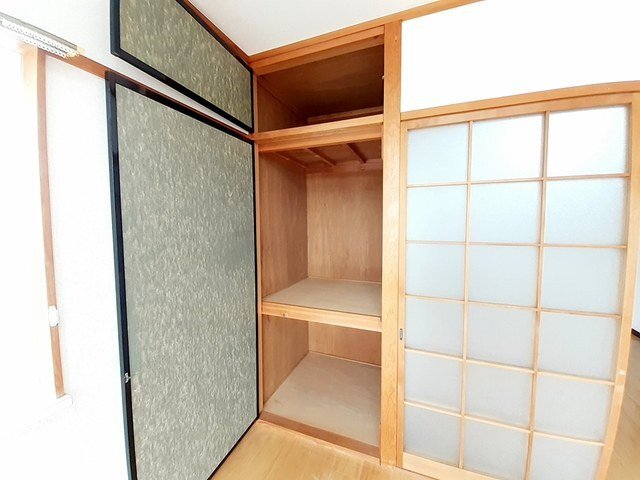 拡大写真:Gクレフ和合B 2階205の収納