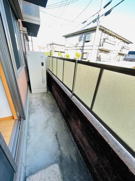 拡大写真:エルメゾン栗東 1階102のバルコニー