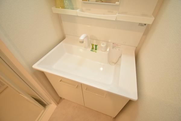 拡大写真:グレイスコーポ5 1階101の洗面台・洗面所