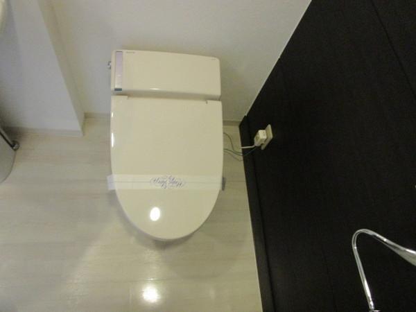 拡大写真:GLANZHAUS 2階201のトイレ