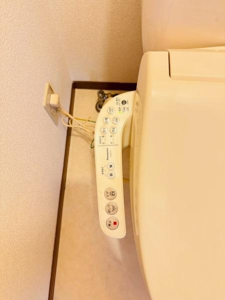 拡大写真:ピアーチェイマイ 2階205のトイレ