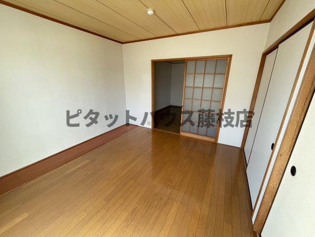 拡大写真:焼津市東小川7丁目 2階203の洋室