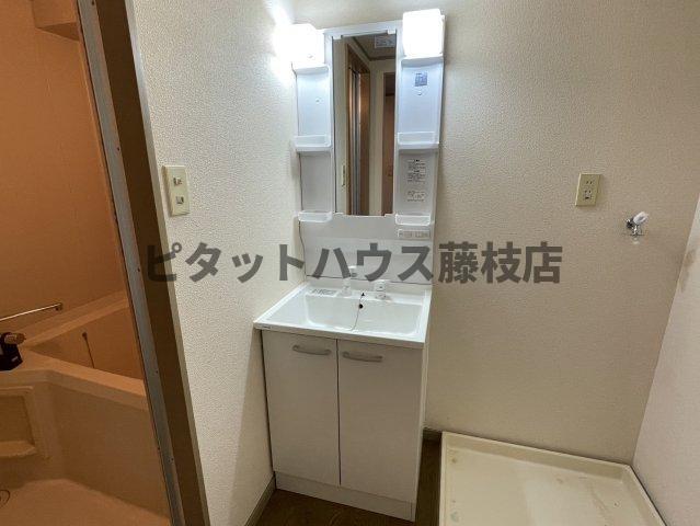 拡大写真:焼津市東小川7丁目 2階203の洗面所