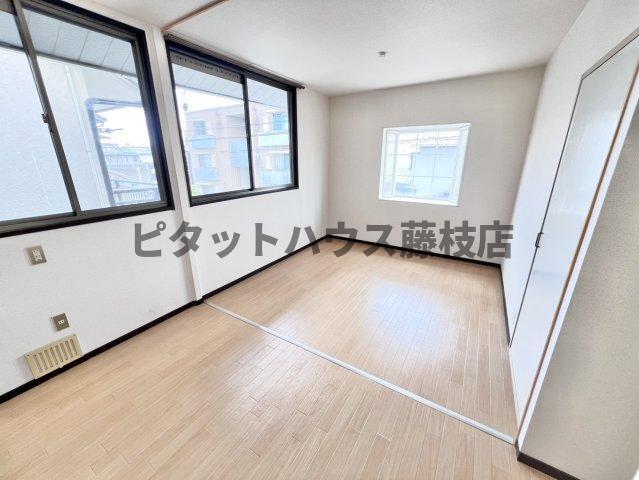 拡大写真:焼津市駅北3丁目 2階202の居間