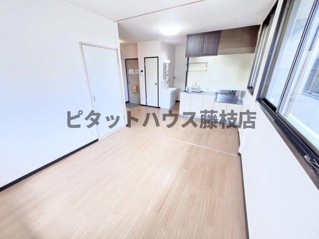 拡大写真:焼津市駅北3丁目 2階202の居間