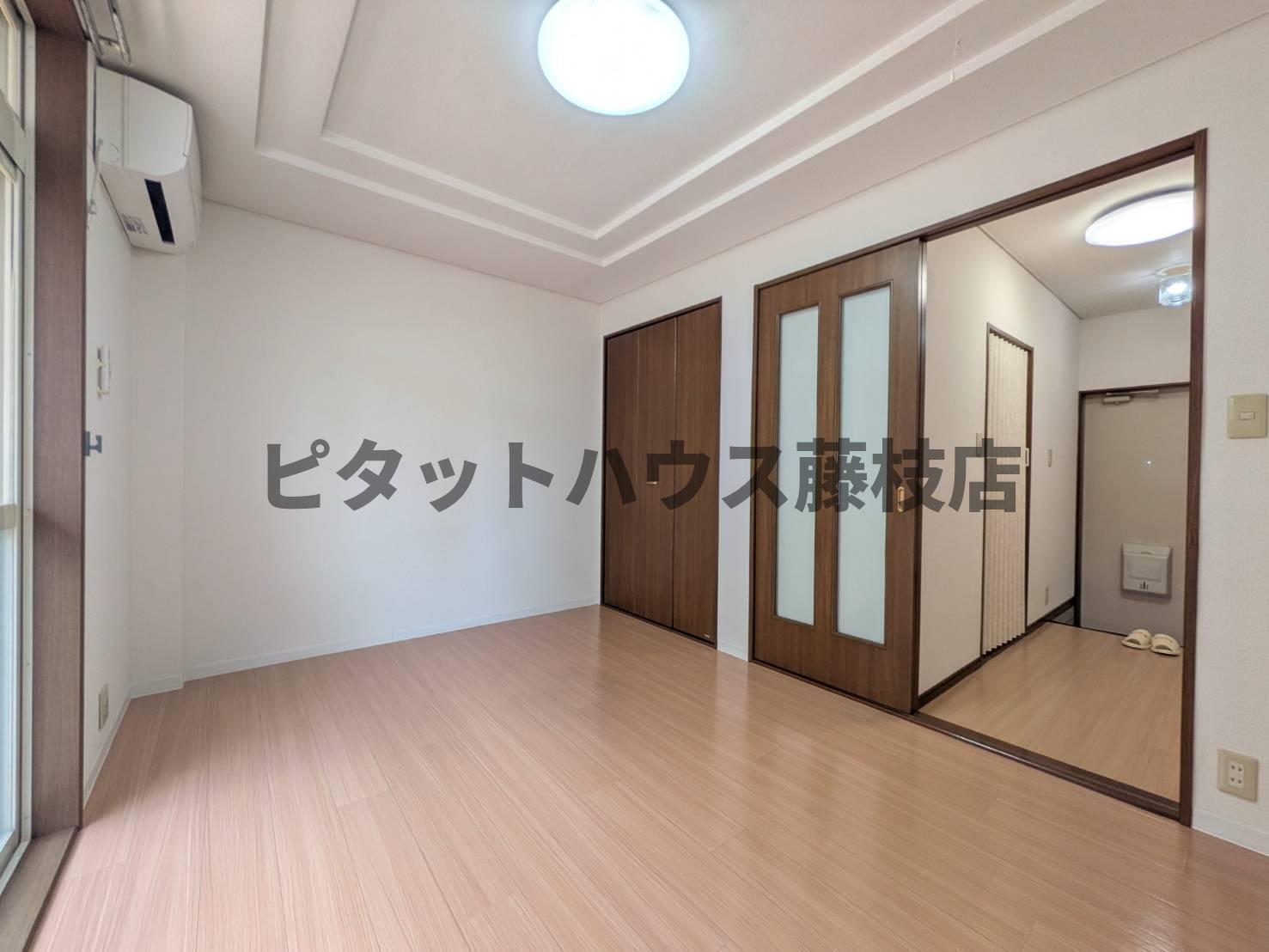 拡大写真：藤枝市田沼３丁目 4階402の居間