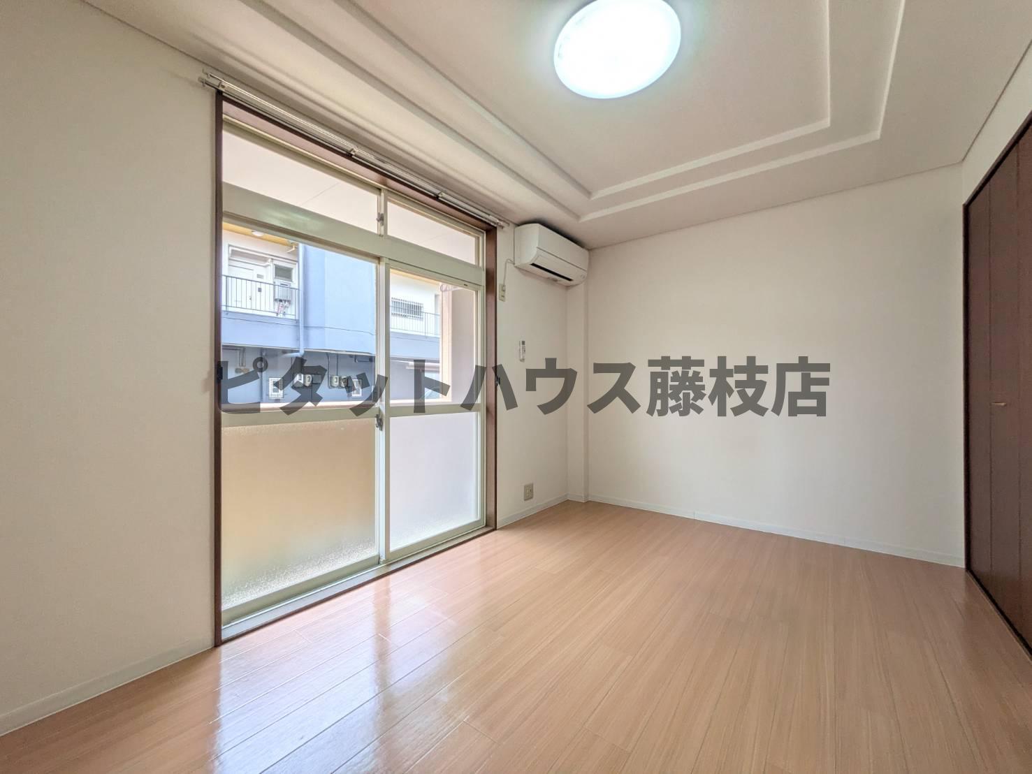 拡大写真：藤枝市田沼３丁目 4階402の居間