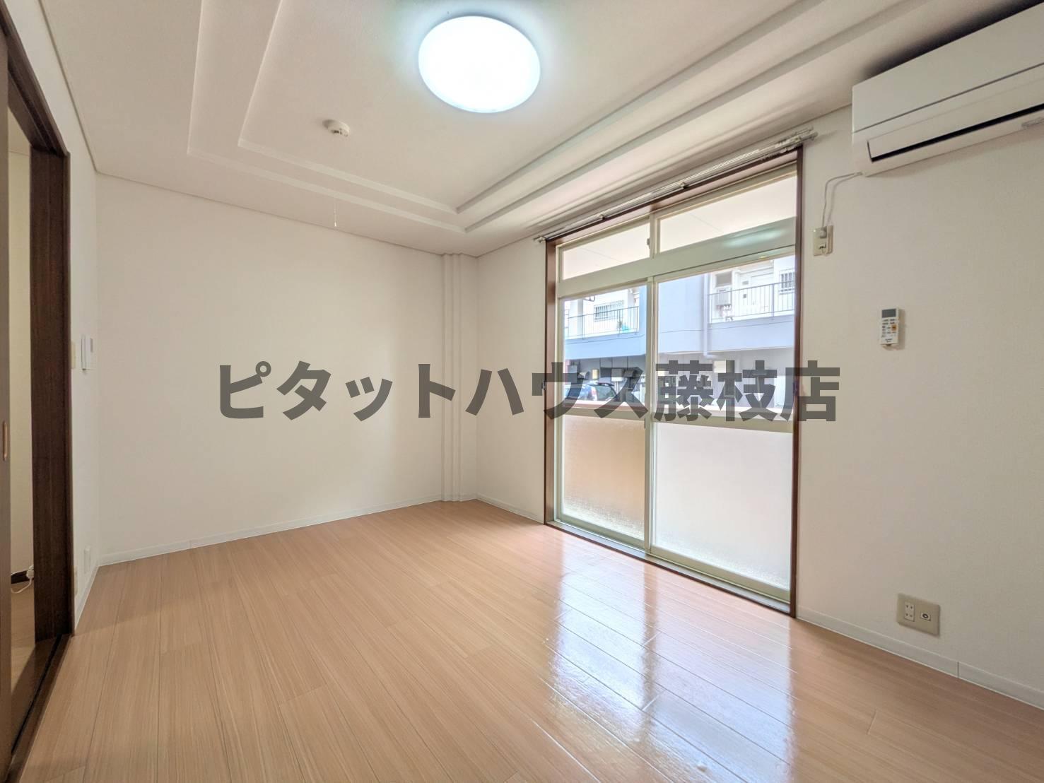 拡大写真：藤枝市田沼３丁目 4階402の居間