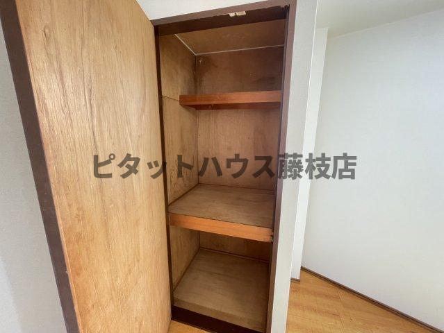 拡大写真:焼津市栄町2丁目 2階202の収納