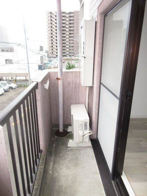 拡大写真:藤枝市駅前3丁目 3階302のバルコニー